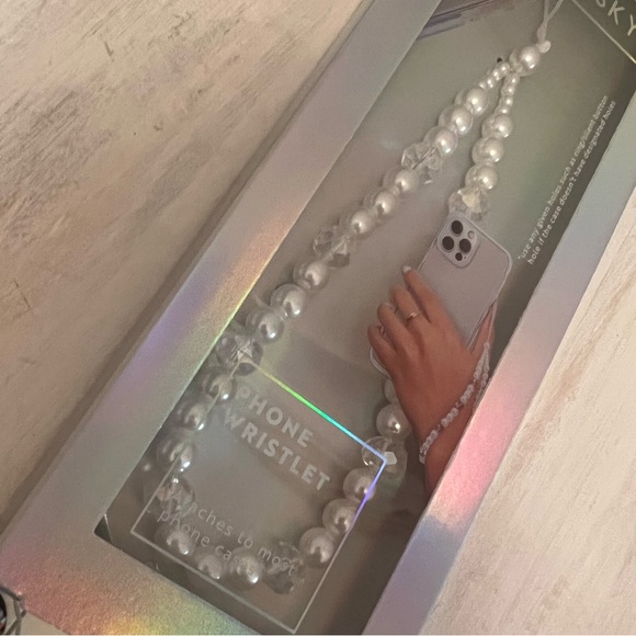 Pink Sky Phone Wristlet - Picture 3 of 3